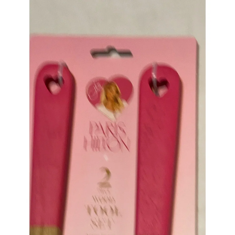 Paris Hilton 2 Piece Acacia Wood Kitchen Tool Set Pink Heart Handle Spoon Turner